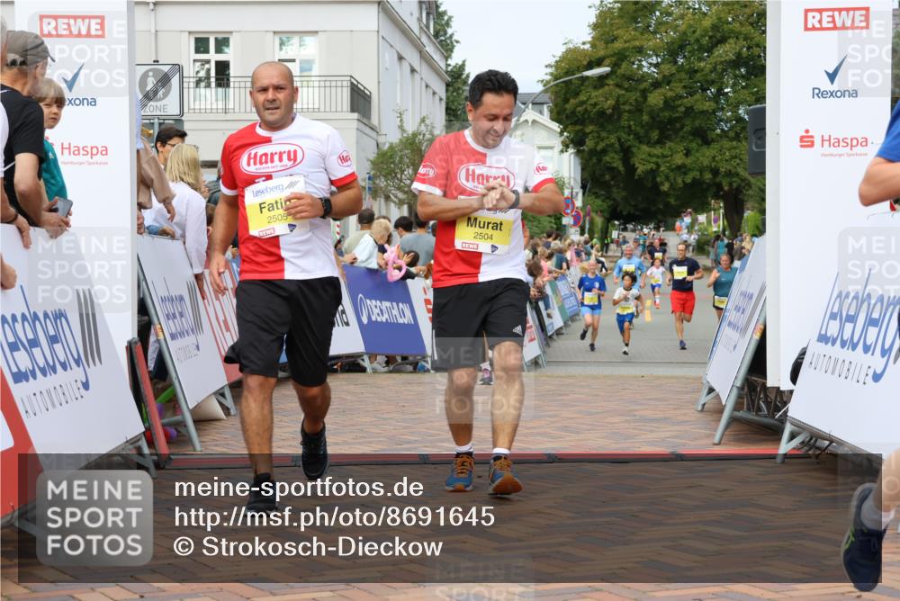 31.08.2025 - 21. Blankeneser Heldenlauf Strokosch-Dieckow http://msf.ph/oto/8691645 31.08.2025 10:25:27 Ziel 2541, 2636, 2363, 2367, 2505, 2504 meine-sportfotos.de