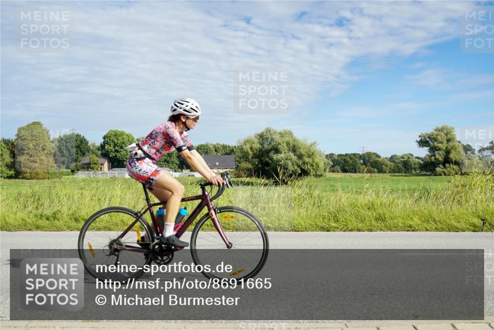 31.08.2025 - Elbe Triathlon Hamburg Michael Burmester http://msf.ph/oto/8691665 31.08.2025 10:10:13 Radfahren 459, 652, 699, 789 meine-sportfotos.de