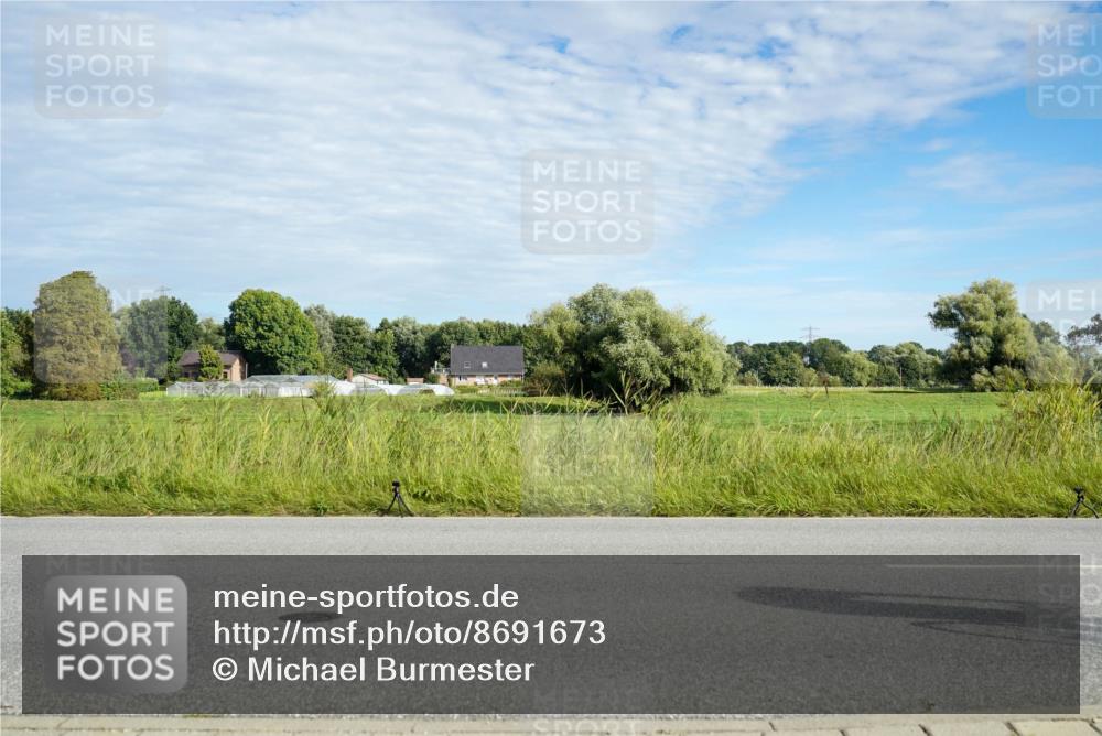 31.08.2025 - Elbe Triathlon Hamburg Michael Burmester http://msf.ph/oto/8691673 31.08.2025 10:10:25 Radfahren 590, 631, 680, 715, 716, 809, 910 meine-sportfotos.de