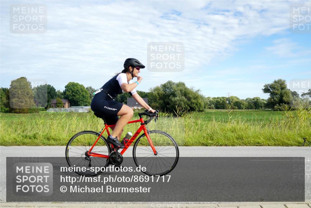 31.08.2025 - Elbe Triathlon Hamburg Michael Burmester http://msf.ph/oto/8691717 31.08.2025 10:12:07 Radfahren 402, 593, 701, 852, 882 meine-sportfotos.de