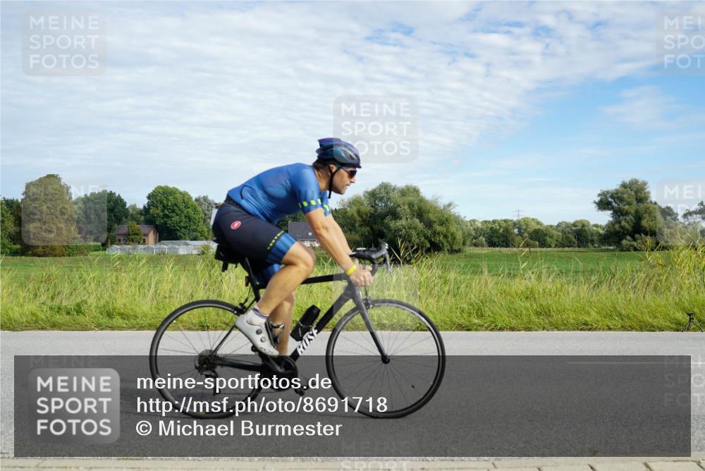31.08.2025 - Elbe Triathlon Hamburg Michael Burmester http://msf.ph/oto/8691718 31.08.2025 10:12:13 Radfahren 601, 701 meine-sportfotos.de