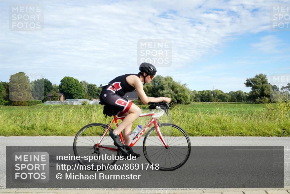 31.08.2025 - Elbe Triathlon Hamburg Michael Burmester http://msf.ph/oto/8691748 31.08.2025 10:13:00 Radfahren 486, 711, 779 meine-sportfotos.de