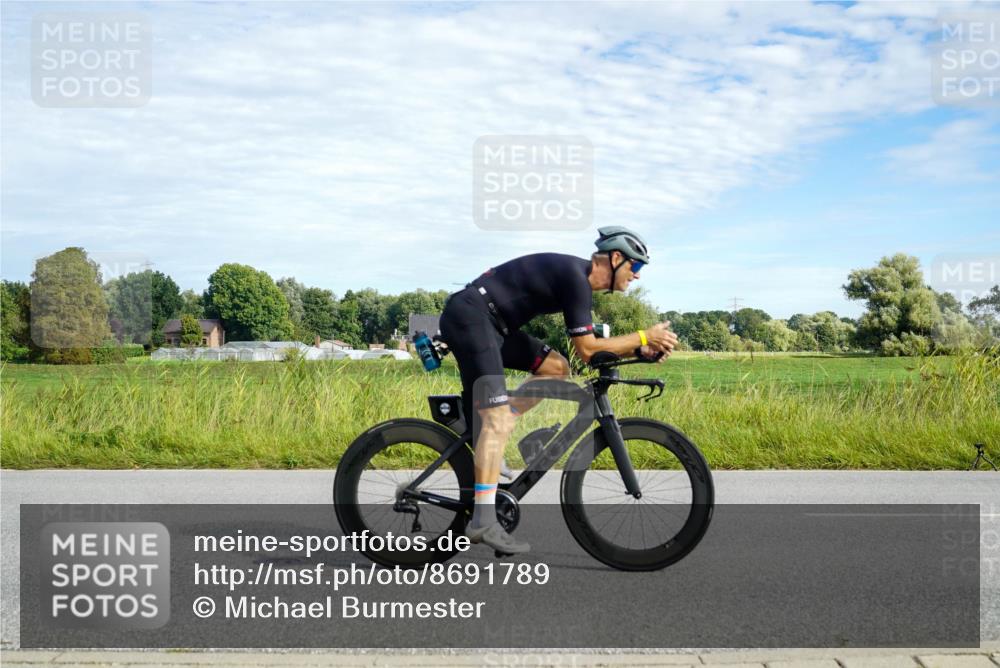 31.08.2025 - Elbe Triathlon Hamburg Michael Burmester http://msf.ph/oto/8691789 31.08.2025 10:14:29 Radfahren 404, 667, 731 meine-sportfotos.de