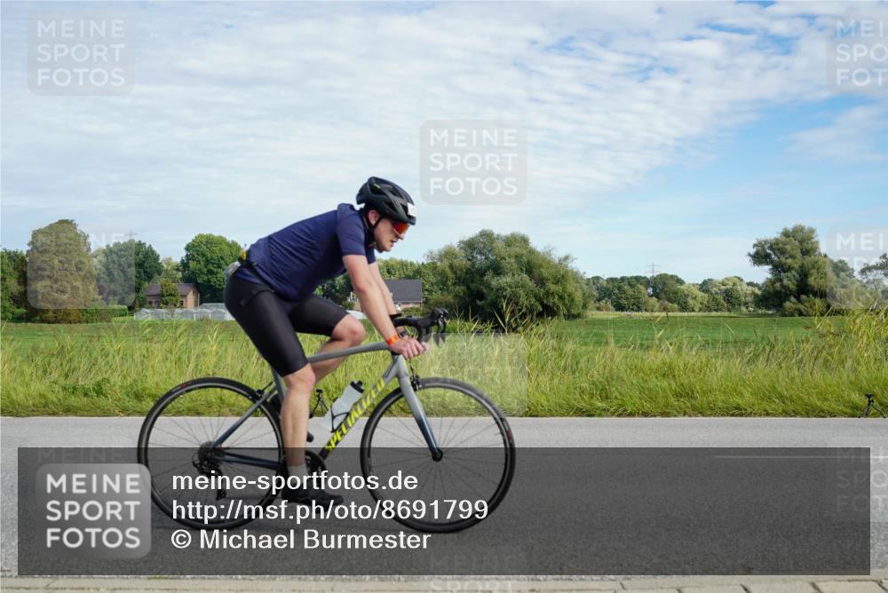 31.08.2025 - Elbe Triathlon Hamburg Michael Burmester http://msf.ph/oto/8691799 31.08.2025 10:14:52 Radfahren 615, 617, 679, 717, 800 meine-sportfotos.de