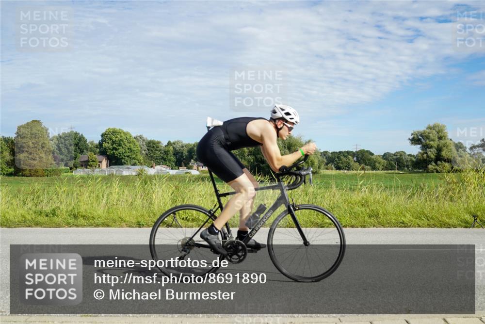 31.08.2025 - Elbe Triathlon Hamburg Michael Burmester http://msf.ph/oto/8691890 31.08.2025 10:18:46 Radfahren 778, 911, 938 meine-sportfotos.de