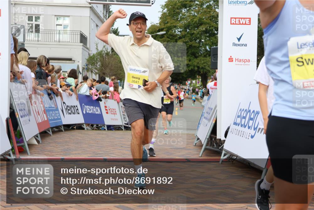 31.08.2025 - 21. Blankeneser Heldenlauf Strokosch-Dieckow http://msf.ph/oto/8691892 31.08.2025 10:25:13 Ziel 2641, 2357, 2717, 2285, 2286, 2331, 2053, 2359, 2661, 2383 meine-sportfotos.de
