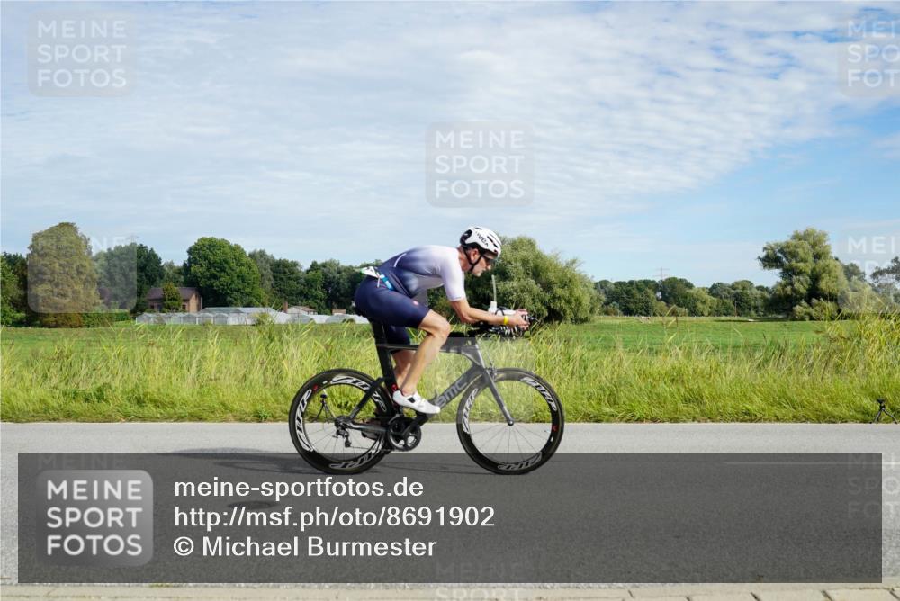 31.08.2025 - Elbe Triathlon Hamburg Michael Burmester http://msf.ph/oto/8691902 31.08.2025 10:19:13 Radfahren 487, 713, 777, 803, 828, 856, 930 meine-sportfotos.de