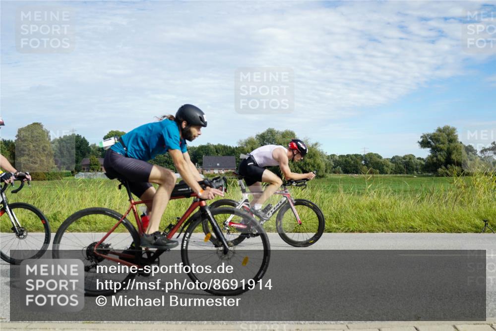 31.08.2025 - Elbe Triathlon Hamburg Michael Burmester http://msf.ph/oto/8691914 31.08.2025 10:19:36 Radfahren 760, 794, 915, 932 meine-sportfotos.de