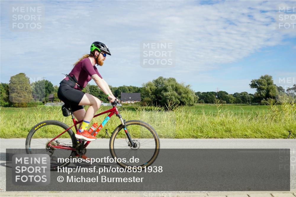 31.08.2025 - Elbe Triathlon Hamburg Michael Burmester http://msf.ph/oto/8691938 31.08.2025 10:20:34 Radfahren 508, 726, 920, 1033, 1090 meine-sportfotos.de