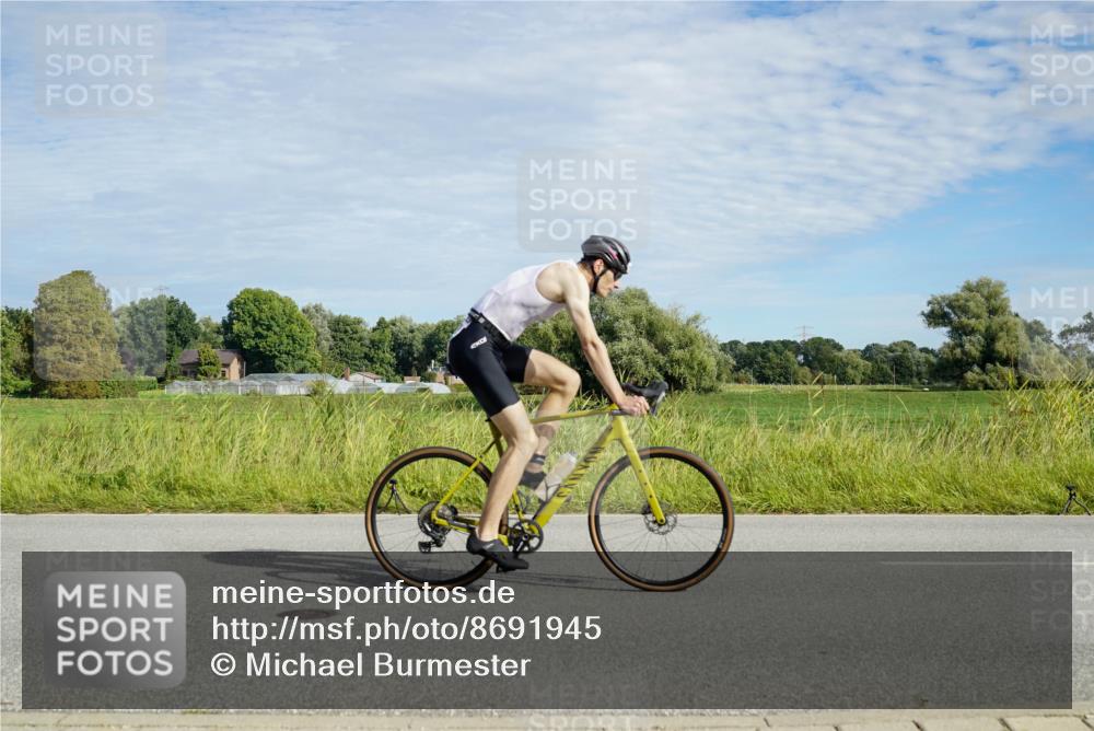 31.08.2025 - Elbe Triathlon Hamburg Michael Burmester http://msf.ph/oto/8691945 31.08.2025 10:20:47 Radfahren 419, 564, 588, 749, 947, 968, 1012, 1023, 1045, 1078, 1100 meine-sportfotos.de