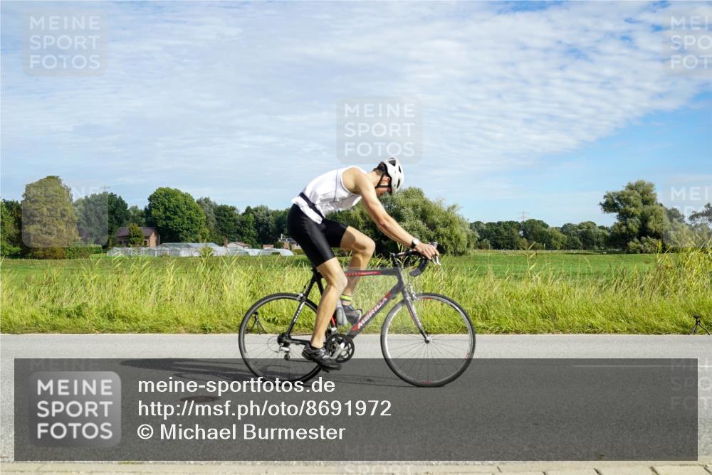 31.08.2025 - Elbe Triathlon Hamburg Michael Burmester http://msf.ph/oto/8691972 31.08.2025 10:21:35 Radfahren 736, 766, 907, 933, 957, 960, 986 meine-sportfotos.de