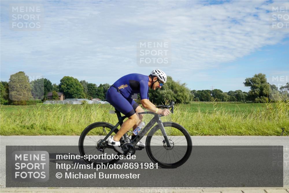31.08.2025 - Elbe Triathlon Hamburg Michael Burmester http://msf.ph/oto/8691981 31.08.2025 10:21:44 Radfahren 736, 764, 766, 788, 895, 900, 907 meine-sportfotos.de
