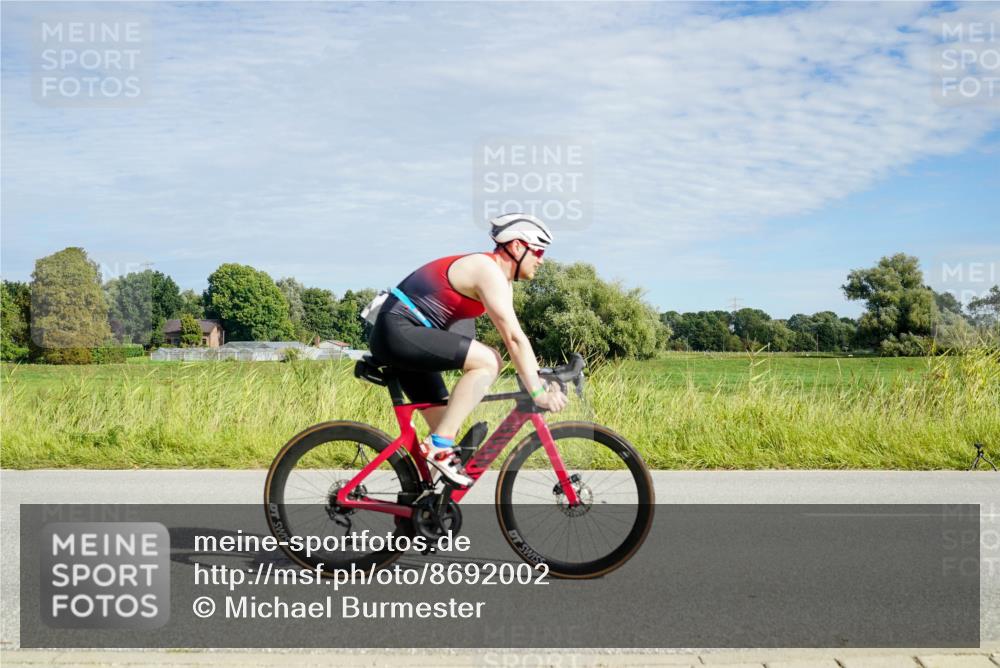 31.08.2025 - Elbe Triathlon Hamburg Michael Burmester http://msf.ph/oto/8692002 31.08.2025 10:22:05 Radfahren 413, 783, 842, 1042, 1081, 1101 meine-sportfotos.de