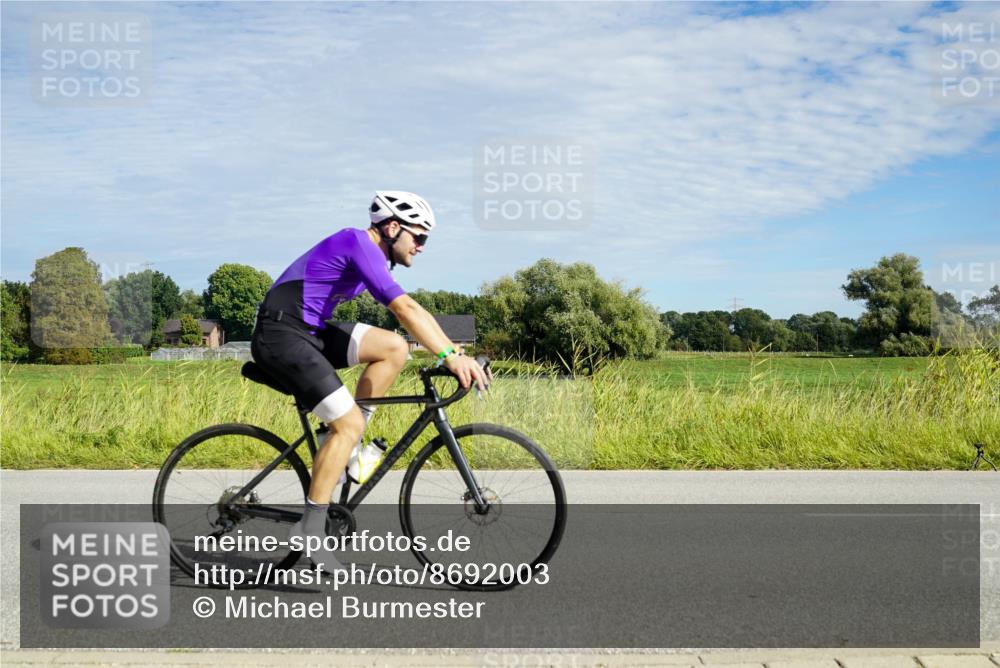 31.08.2025 - Elbe Triathlon Hamburg Michael Burmester http://msf.ph/oto/8692003 31.08.2025 10:22:07 Radfahren 413, 783, 842, 1042, 1081 meine-sportfotos.de