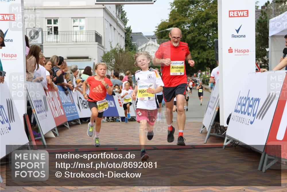31.08.2025 - 21. Blankeneser Heldenlauf Strokosch-Dieckow http://msf.ph/oto/8692081 31.08.2025 10:25:07 Ziel 2357, 2183, 2717, 2285, 2286, 2331, 2359, 2661 meine-sportfotos.de