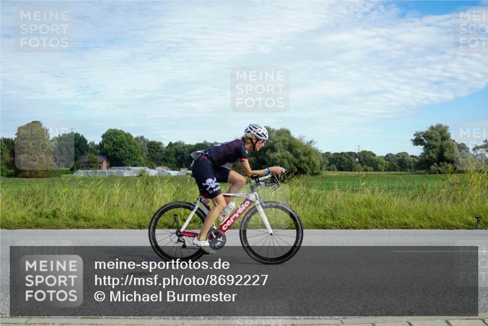 31.08.2025 - Elbe Triathlon Hamburg Michael Burmester http://msf.ph/oto/8692227 31.08.2025 10:28:41 Radfahren 701, 789, 852, 913, 991, 1123 meine-sportfotos.de
