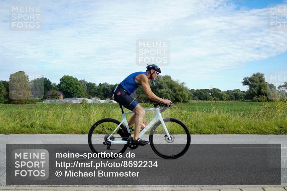 31.08.2025 - Elbe Triathlon Hamburg Michael Burmester http://msf.ph/oto/8692234 31.08.2025 10:28:48 Radfahren 701, 833, 852, 991, 1160, 1219 meine-sportfotos.de