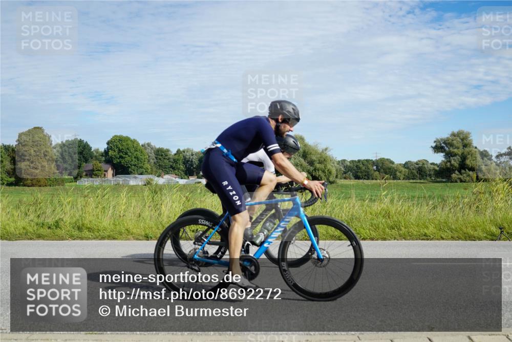 31.08.2025 - Elbe Triathlon Hamburg Michael Burmester http://msf.ph/oto/8692272 31.08.2025 10:30:28 Radfahren 1068, 1140, 1209, 1227 meine-sportfotos.de