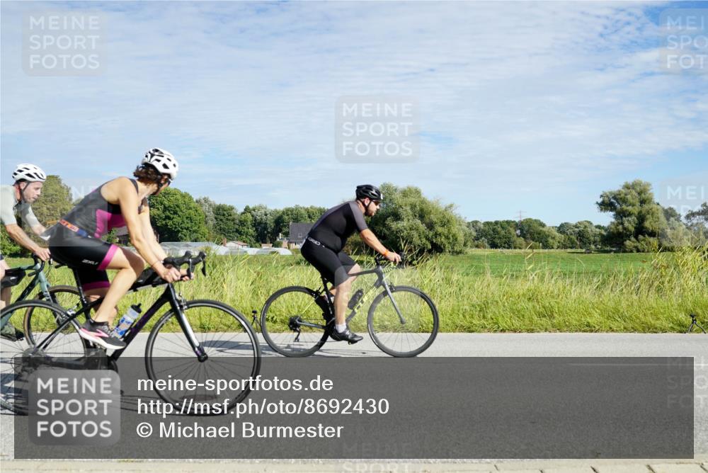 31.08.2025 - Elbe Triathlon Hamburg Michael Burmester http://msf.ph/oto/8692430 31.08.2025 10:35:59 Radfahren 760, 911, 923, 1125, 1199, 1229, 1242 meine-sportfotos.de