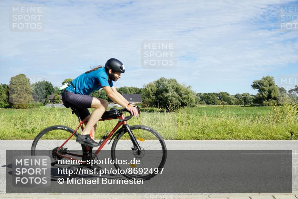 31.08.2025 - Elbe Triathlon Hamburg Michael Burmester http://msf.ph/oto/8692497 31.08.2025 10:37:47 Radfahren 749, 978, 1049, 1133 meine-sportfotos.de