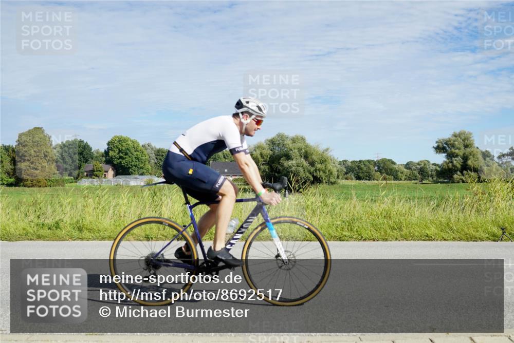 31.08.2025 - Elbe Triathlon Hamburg Michael Burmester http://msf.ph/oto/8692517 31.08.2025 10:38:17 Radfahren 824, 832, 844, 965, 1016, 1047, 1048, 1152 meine-sportfotos.de