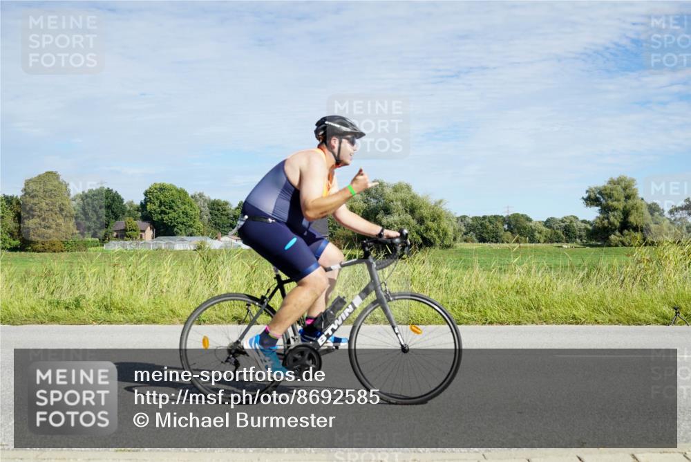 31.08.2025 - Elbe Triathlon Hamburg Michael Burmester http://msf.ph/oto/8692585 31.08.2025 10:40:02 Radfahren 962, 1095, 1158, 1286 meine-sportfotos.de