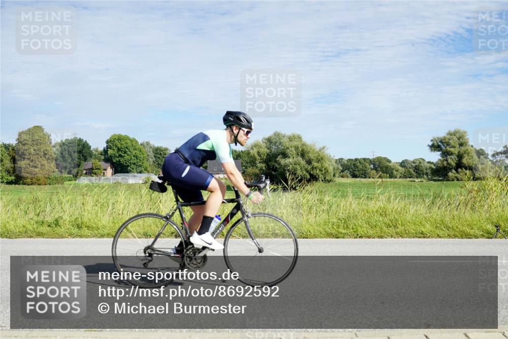 31.08.2025 - Elbe Triathlon Hamburg Michael Burmester http://msf.ph/oto/8692592 31.08.2025 10:40:16 Radfahren 1028 meine-sportfotos.de