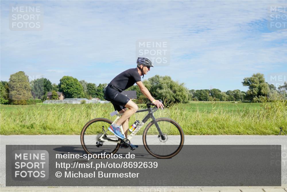 31.08.2025 - Elbe Triathlon Hamburg Michael Burmester http://msf.ph/oto/8692639 31.08.2025 10:42:00 Radfahren 935, 943, 987, 1312 meine-sportfotos.de