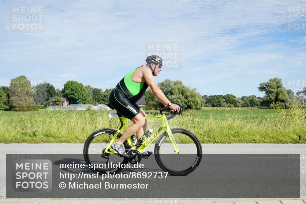 31.08.2025 - Elbe Triathlon Hamburg Michael Burmester http://msf.ph/oto/8692737 31.08.2025 10:45:21 Radfahren 401, 809, 1261, 1275, 1319, 1337, 1338 meine-sportfotos.de