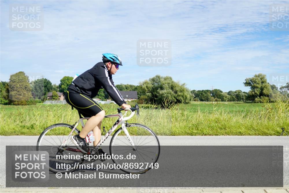 31.08.2025 - Elbe Triathlon Hamburg Michael Burmester http://msf.ph/oto/8692749 31.08.2025 10:45:35 Radfahren 936, 1027, 1193 meine-sportfotos.de