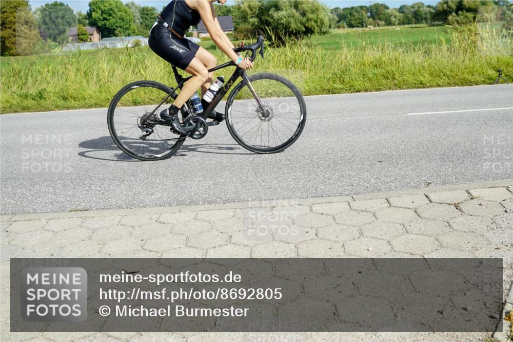 31.08.2025 - Elbe Triathlon Hamburg Michael Burmester http://msf.ph/oto/8692805 31.08.2025 10:48:05 Radfahren 870, 894, 1157, 1276, 1289, 1339, 1379 meine-sportfotos.de