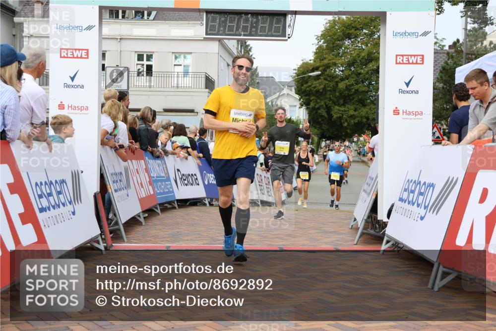 31.08.2025 - 21. Blankeneser Heldenlauf Strokosch-Dieckow http://msf.ph/oto/8692892 31.08.2025 10:28:38 Ziel 2173, 2727, 2697, 2700, 2351, 2687 meine-sportfotos.de