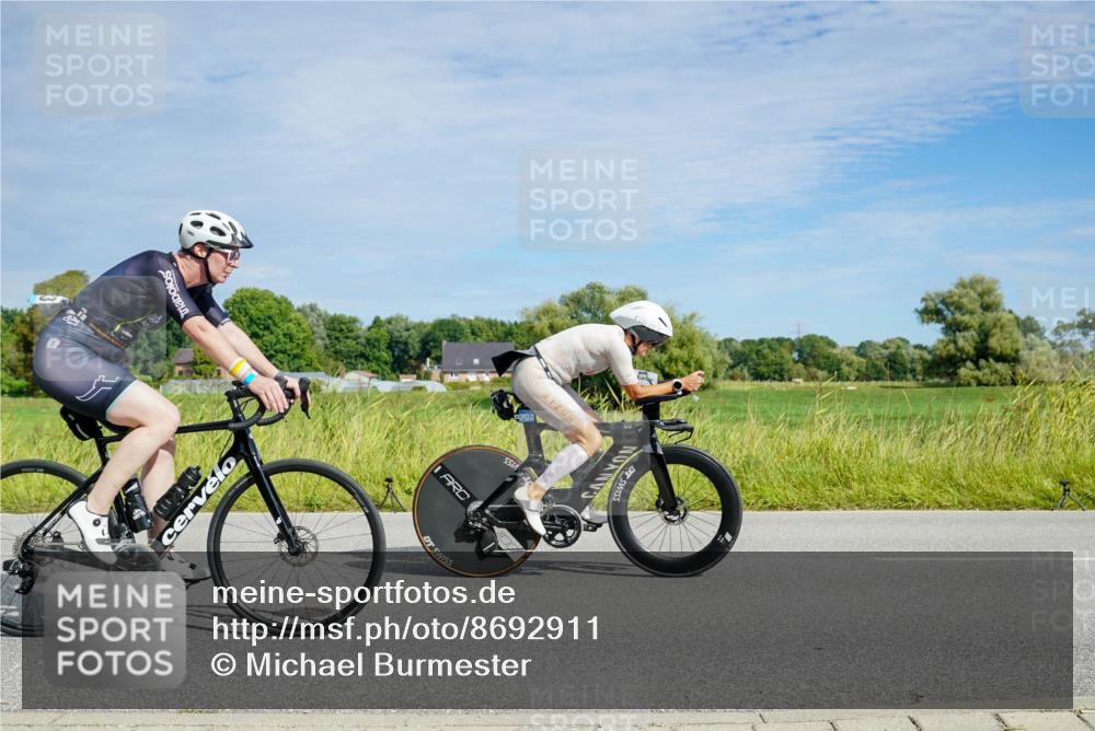 31.08.2025 - Elbe Triathlon Hamburg Michael Burmester http://msf.ph/oto/8692911 31.08.2025 10:52:00 Radfahren 1135, 1186, 1376, 1479, 1483, 1492 meine-sportfotos.de