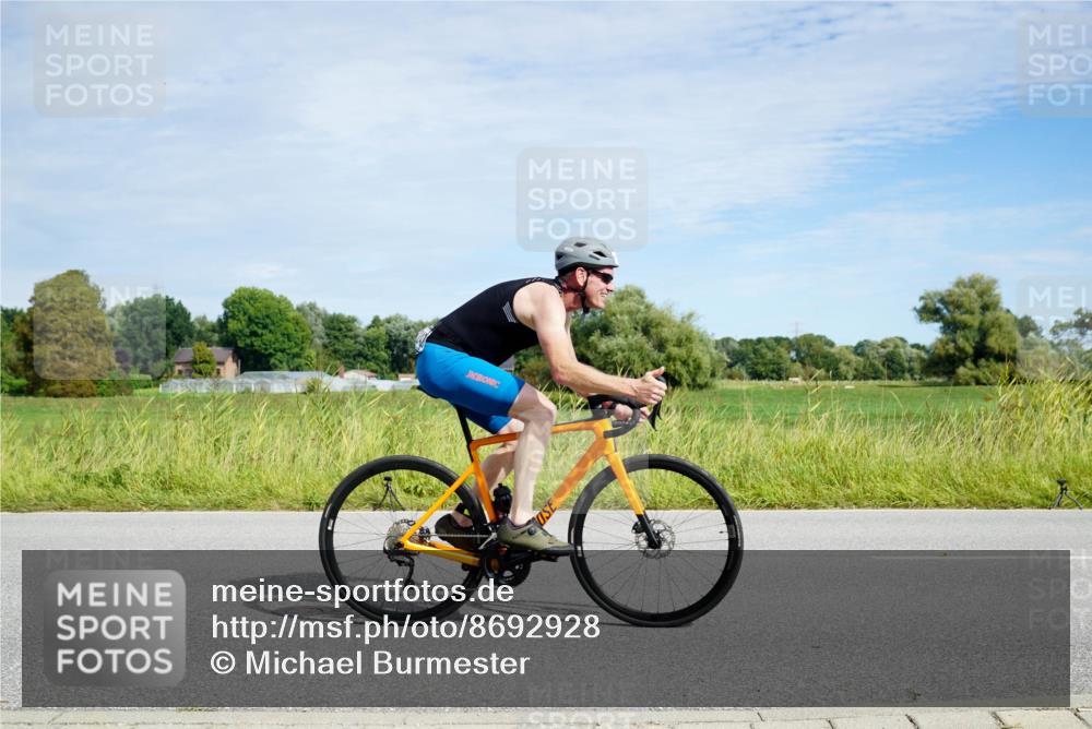 31.08.2025 - Elbe Triathlon Hamburg Michael Burmester http://msf.ph/oto/8692928 31.08.2025 10:52:50 Radfahren 758, 1207, 1243, 1258, 1295 meine-sportfotos.de