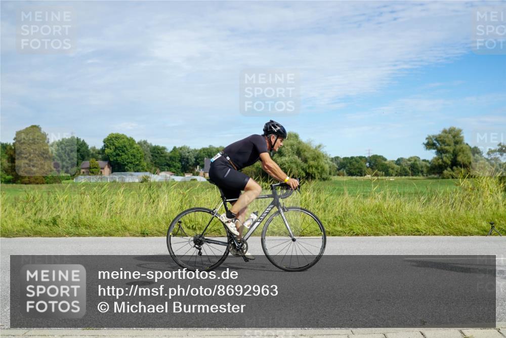 31.08.2025 - Elbe Triathlon Hamburg Michael Burmester http://msf.ph/oto/8692963 31.08.2025 10:54:05 Radfahren 1114, 1291, 1335, 1341, 1367, 1428, 1454 meine-sportfotos.de