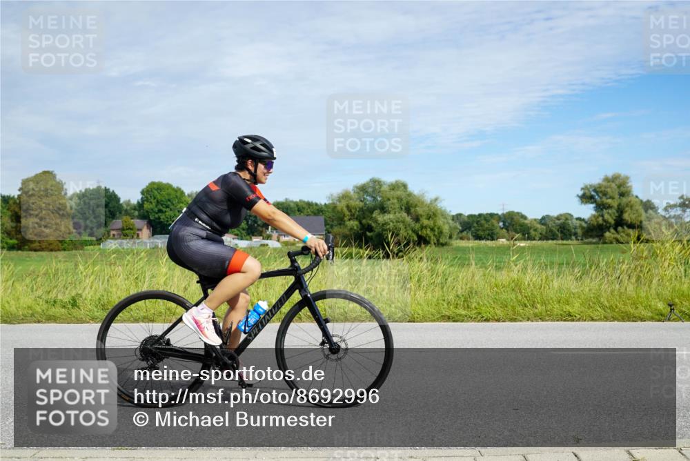31.08.2025 - Elbe Triathlon Hamburg Michael Burmester http://msf.ph/oto/8692996 31.08.2025 10:55:15 Radfahren 1371, 1410, 1486 meine-sportfotos.de