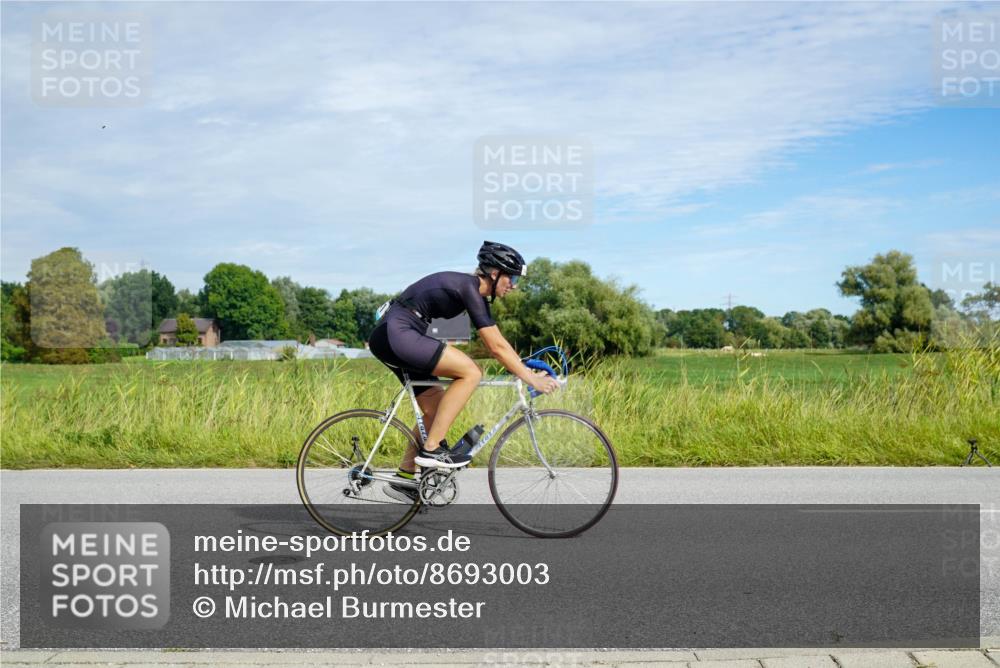 31.08.2025 - Elbe Triathlon Hamburg Michael Burmester http://msf.ph/oto/8693003 31.08.2025 10:55:24 Radfahren 1272, 1396, 1408, 1431, 1481 meine-sportfotos.de