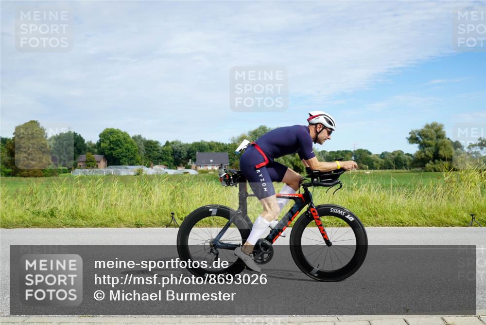 31.08.2025 - Elbe Triathlon Hamburg Michael Burmester http://msf.ph/oto/8693026 31.08.2025 10:56:28 Radfahren 1266, 1346, 1374, 1409 meine-sportfotos.de