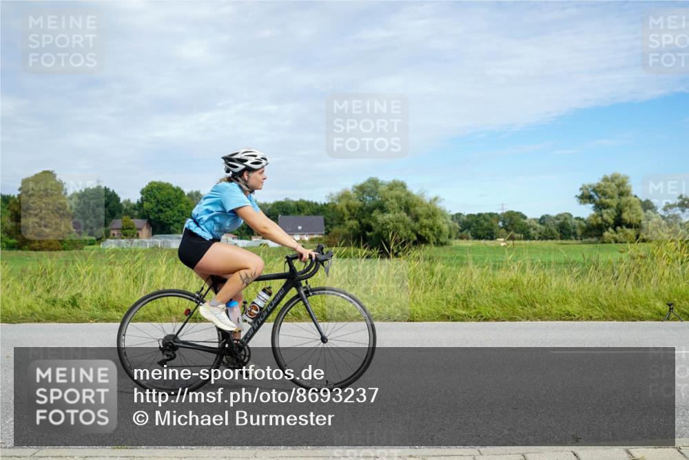 31.08.2025 - Elbe Triathlon Hamburg Michael Burmester http://msf.ph/oto/8693237 31.08.2025 11:04:13 Radfahren 782, 1302, 1316, 1339, 1553 meine-sportfotos.de