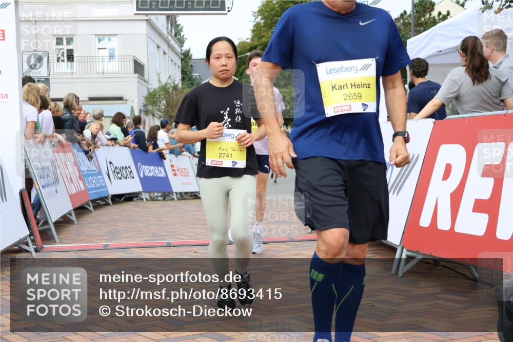 31.08.2025 - 21. Blankeneser Heldenlauf Strokosch-Dieckow http://msf.ph/oto/8693415 31.08.2025 10:28:04 Ziel 2112, 2068, 2067, 2741, 2343, 2659, 2261 meine-sportfotos.de