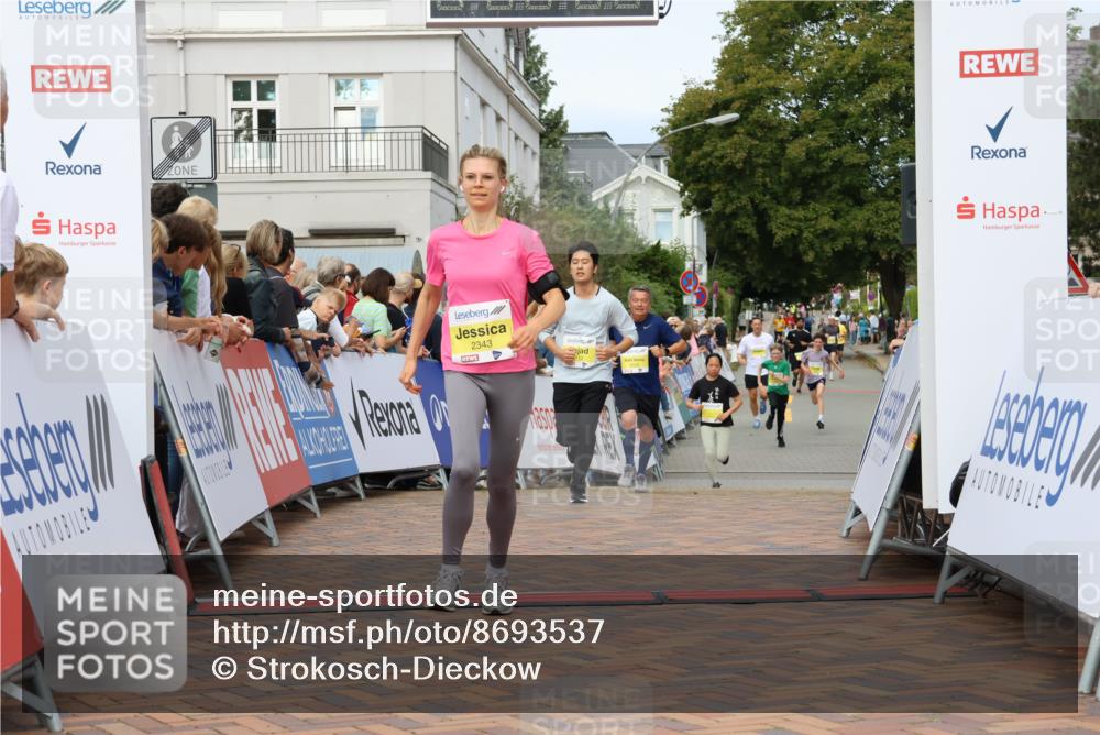 31.08.2025 - 21. Blankeneser Heldenlauf Strokosch-Dieckow http://msf.ph/oto/8693537 31.08.2025 10:27:58 Ziel 2577, 2775, 2112, 2068, 2741, 2345, 2344, 2343, 2659, 2197 meine-sportfotos.de