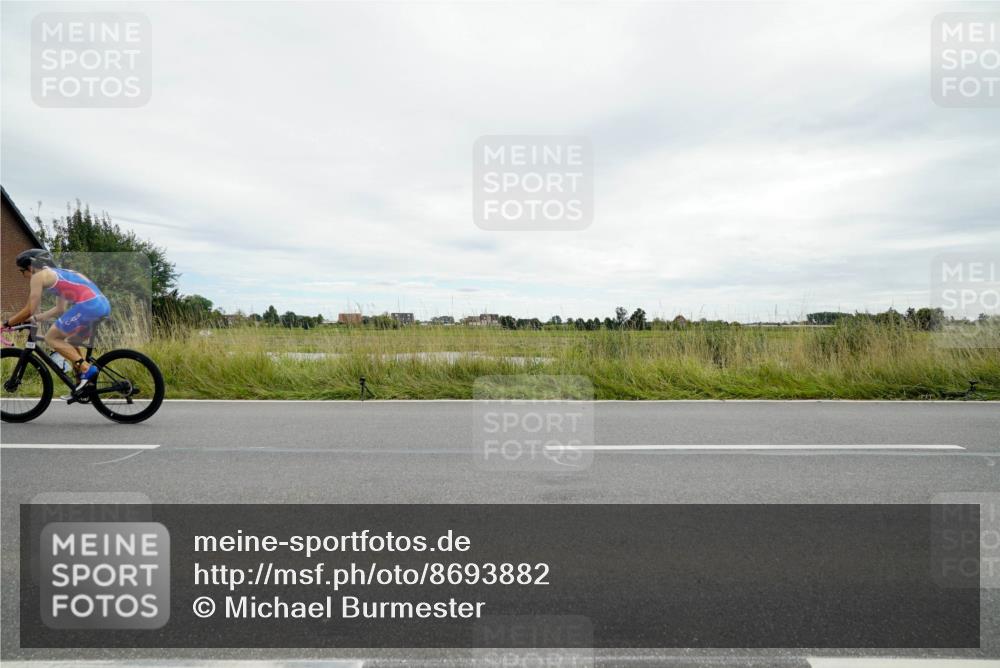 31.08.2025 - Elbe Triathlon Hamburg Michael Burmester http://msf.ph/oto/8693882 31.08.2025 14:12:18 Radfahren 148, 152 meine-sportfotos.de