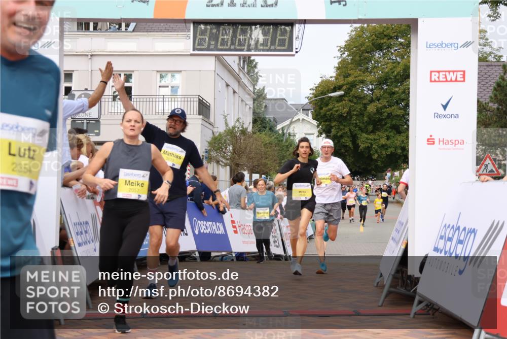 31.08.2025 - 21. Blankeneser Heldenlauf Strokosch-Dieckow http://msf.ph/oto/8694382 31.08.2025 10:26:45 Ziel 2022, 2057, 2013, 2648, 2607, 2646, 2487, 2354, 2296, 2478 meine-sportfotos.de
