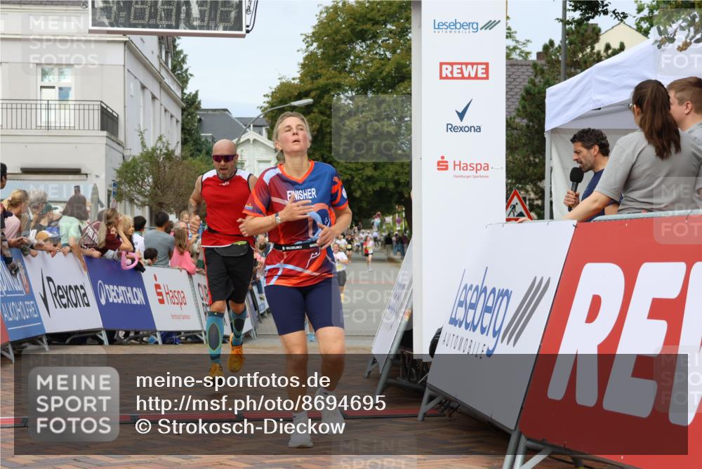 31.08.2025 - 21. Blankeneser Heldenlauf Strokosch-Dieckow http://msf.ph/oto/8694695 31.08.2025 10:26:13 Ziel 2736, 2777, 2046, 2671, 2564, 2447 meine-sportfotos.de