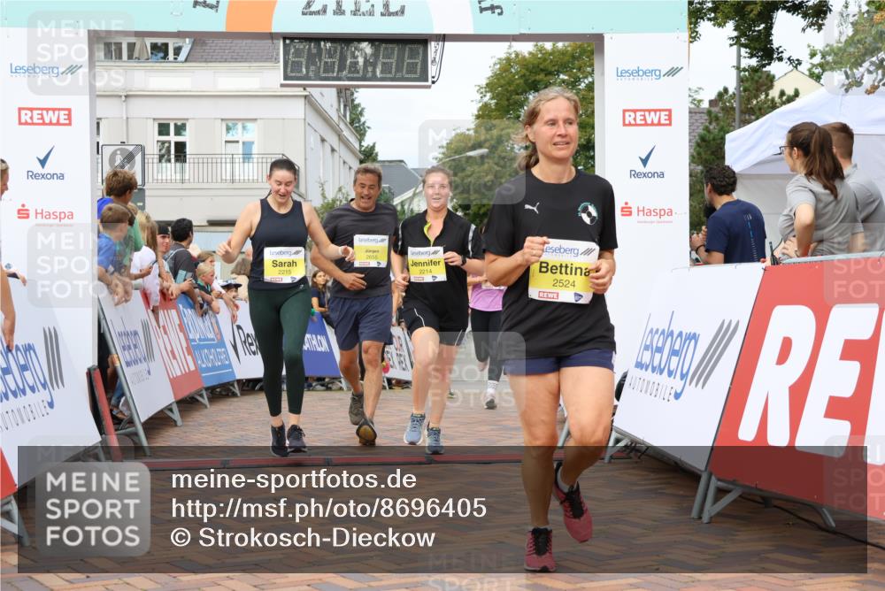 31.08.2025 - 21. Blankeneser Heldenlauf Strokosch-Dieckow http://msf.ph/oto/8696405 31.08.2025 10:34:51 Ziel 2524, 2244, 2021, 2214, 2215, 2655, 2488, 2548, 2549, 2438, 2439, 2441, 2442, 2048 meine-sportfotos.de