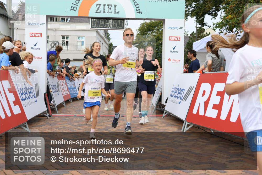 31.08.2025 - 21. Blankeneser Heldenlauf Strokosch-Dieckow http://msf.ph/oto/8696477 31.08.2025 10:34:40 Ziel 2110, 2244, 2021, 2424, 2668, 2669, 2667, 2298, 2349, 2350, 2090, 2083 meine-sportfotos.de