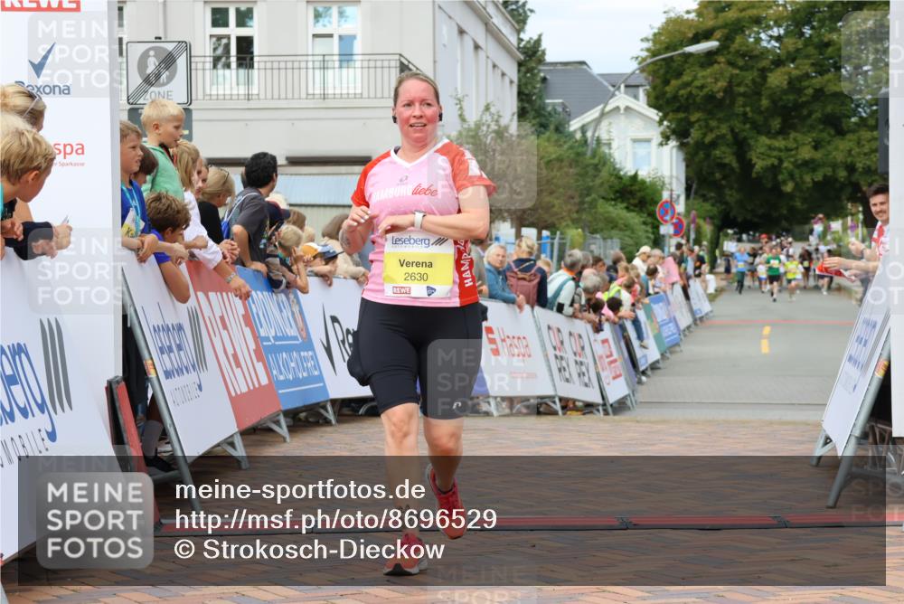 31.08.2025 - 21. Blankeneser Heldenlauf Strokosch-Dieckow http://msf.ph/oto/8696529 31.08.2025 10:34:12 Ziel 2724, 2630, 2171 meine-sportfotos.de