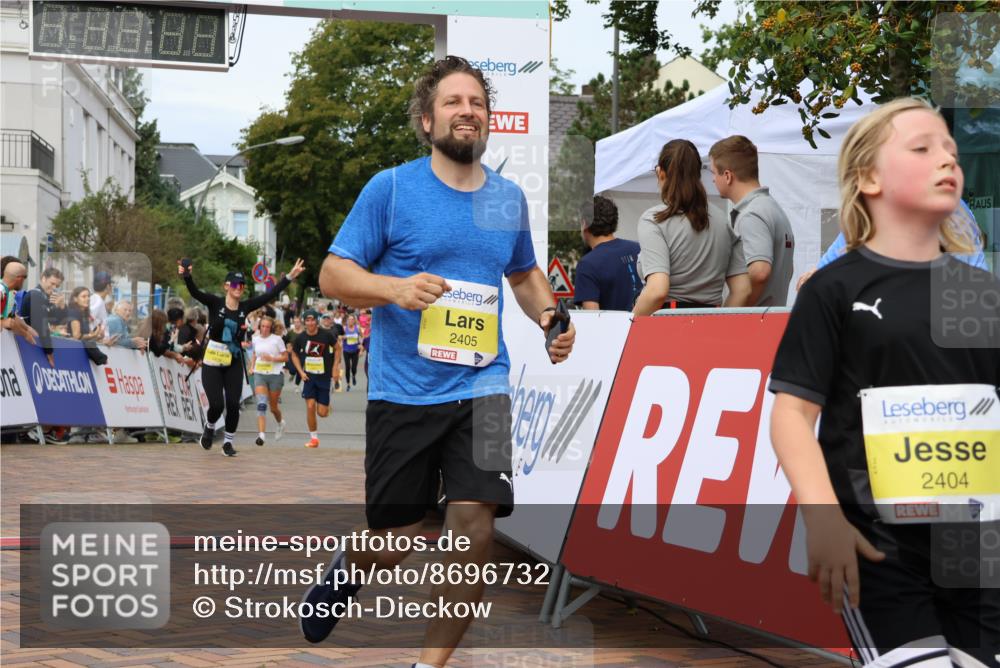 31.08.2025 - 21. Blankeneser Heldenlauf Strokosch-Dieckow http://msf.ph/oto/8696732 31.08.2025 10:32:45 Ziel 2681, 2680, 2256, 2257, 2404, 2405, 2323, 2201, 2479 meine-sportfotos.de