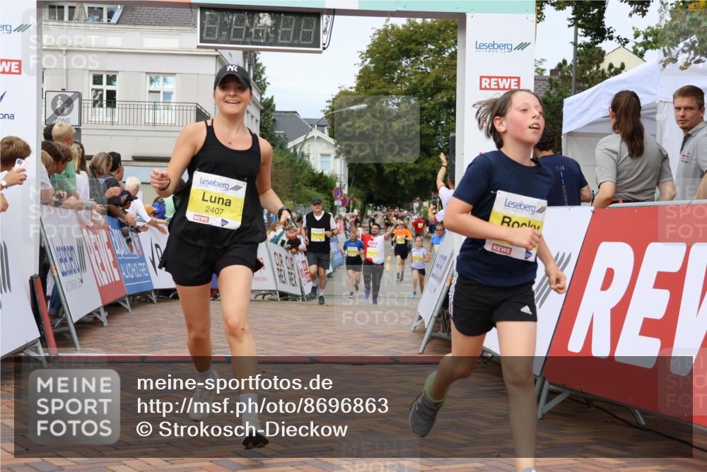 31.08.2025 - 21. Blankeneser Heldenlauf Strokosch-Dieckow http://msf.ph/oto/8696863 31.08.2025 10:31:52 Ziel 2077, 2407, 2280, 2462, 2278, 2228 meine-sportfotos.de