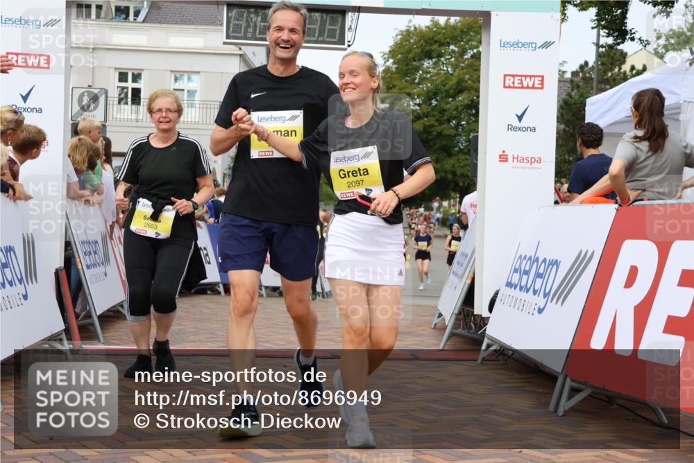 31.08.2025 - 21. Blankeneser Heldenlauf Strokosch-Dieckow http://msf.ph/oto/8696949 31.08.2025 10:31:29 Ziel 2664, 2740, 2406, 2776, 2097, 2649, 2101, 2647, 2653, 2274 meine-sportfotos.de